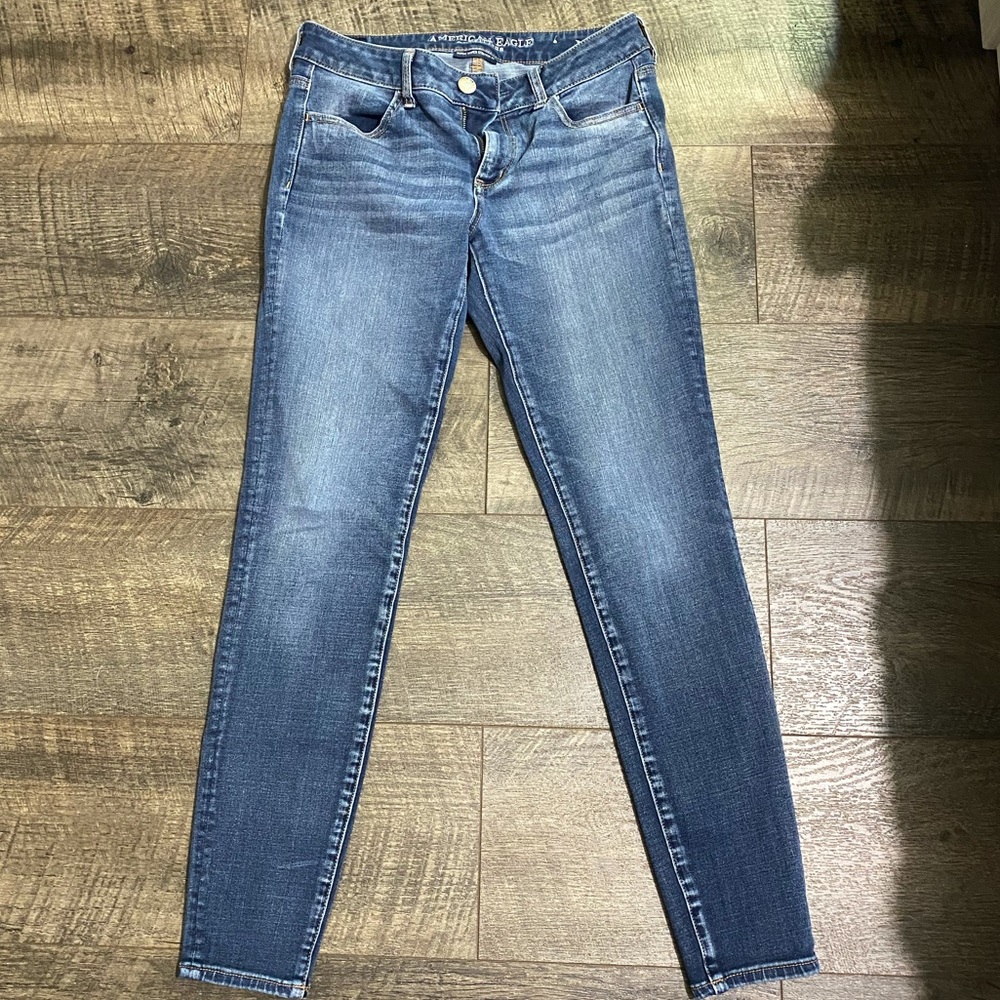8 long American eagle jeans